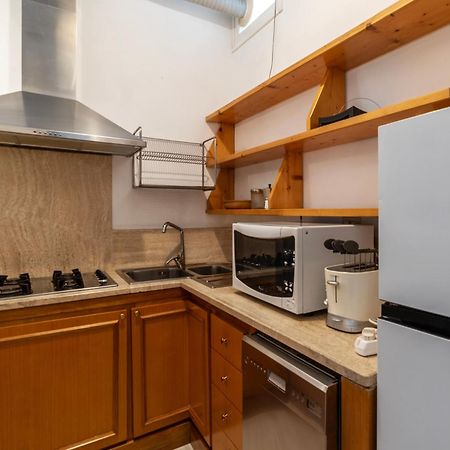 Via Del Lavatore Private Apartments Рим Экстерьер фото