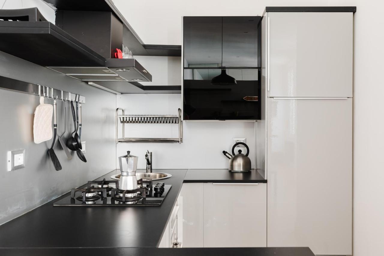 Via Del Lavatore Private Apartments Рим Экстерьер фото