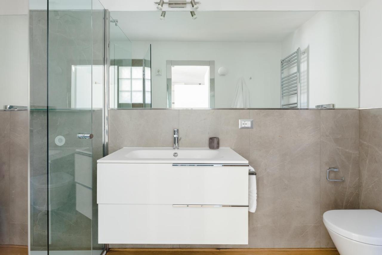 Via Del Lavatore Private Apartments Рим Экстерьер фото