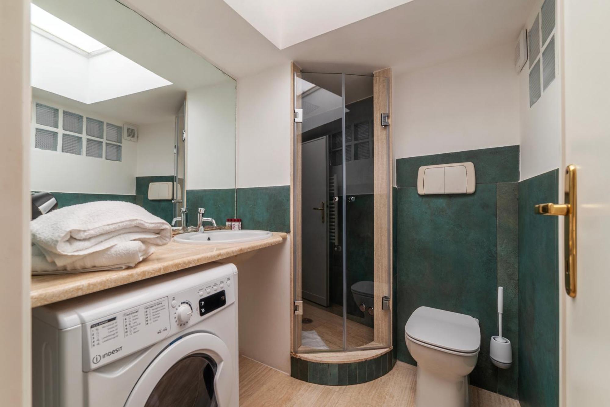 Via Del Lavatore Private Apartments Рим Экстерьер фото