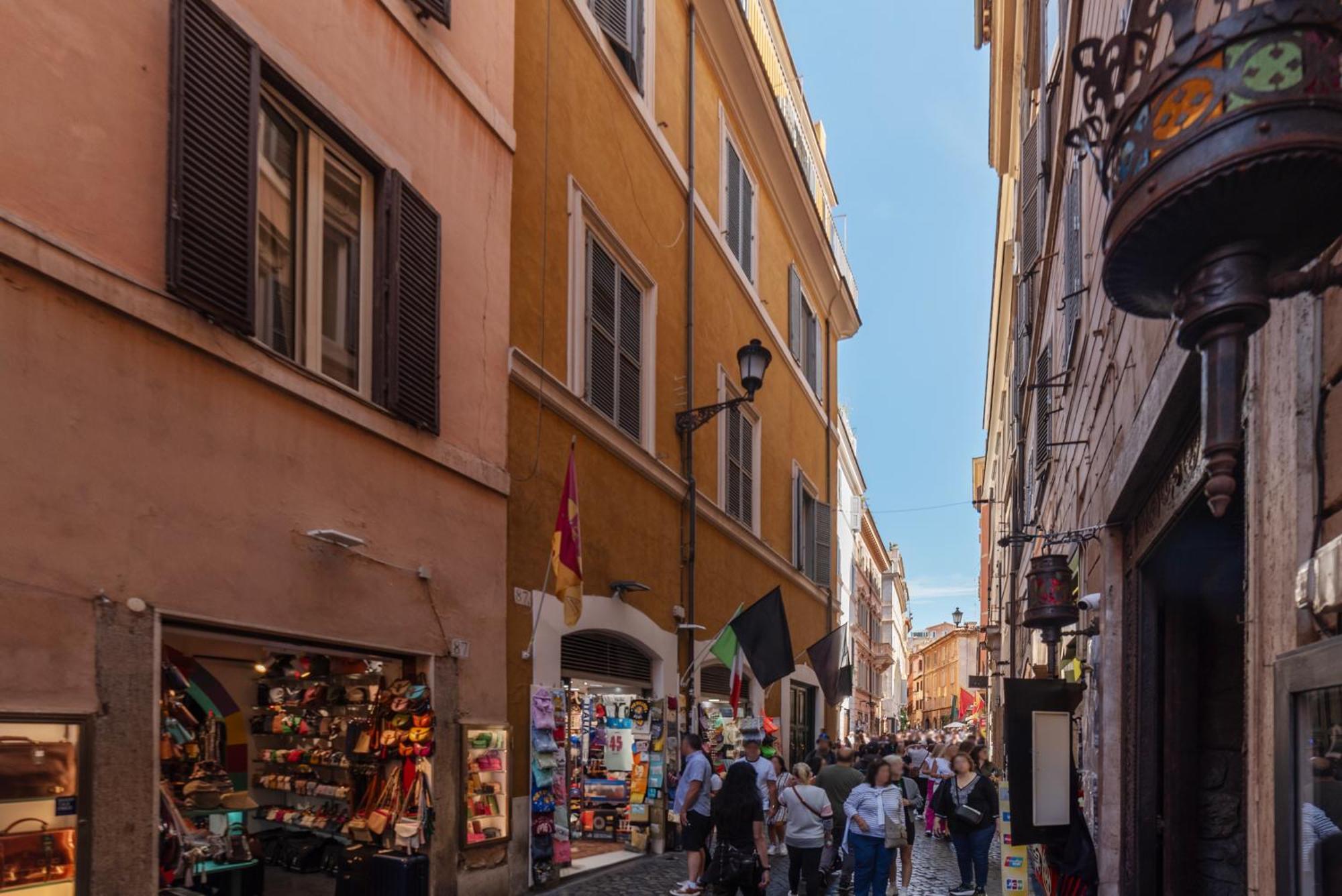 Via Del Lavatore Private Apartments Рим Экстерьер фото